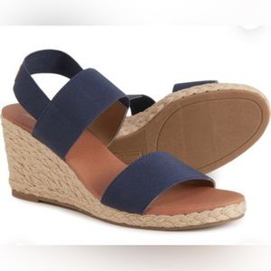 Tommy Bahama “ Sakura” Elastic Wedge Sandals Navy Blue Tan Sz 9.5